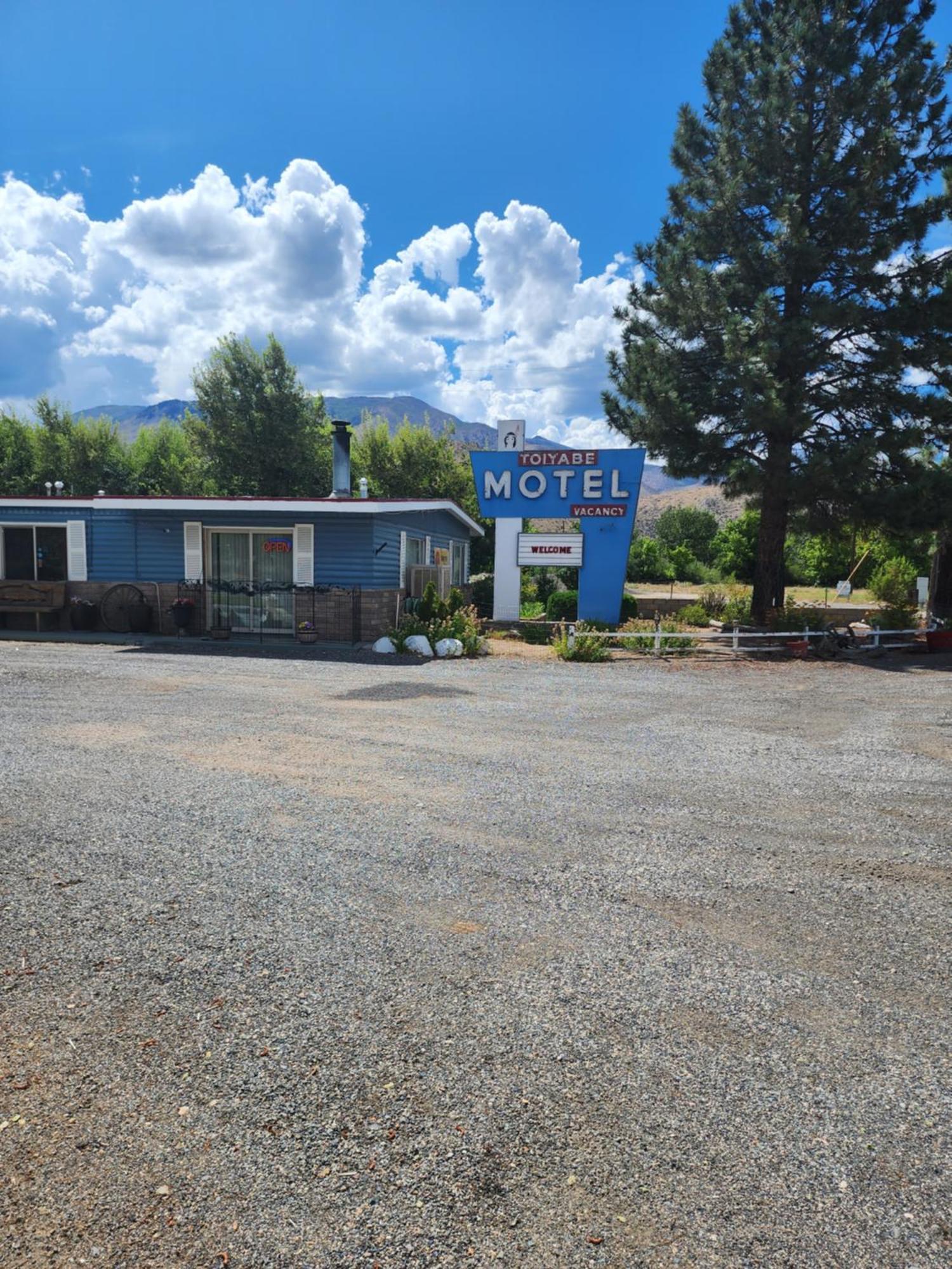 Toiyabe Motel Walker Eksteriør billede