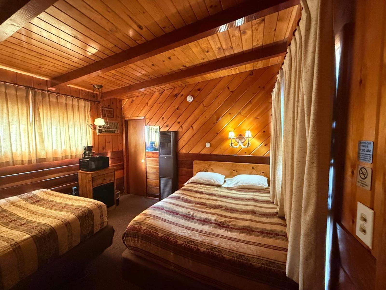 Toiyabe Motel Walker Eksteriør billede