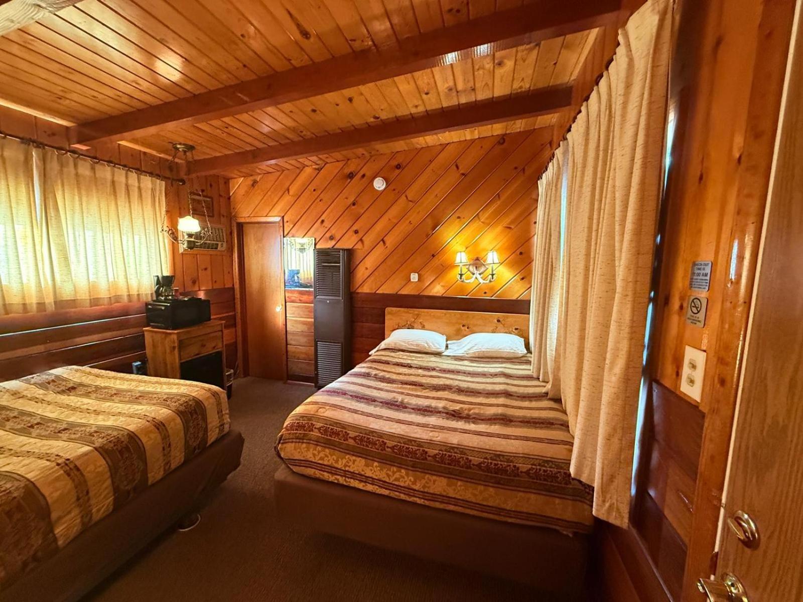 Toiyabe Motel Walker Eksteriør billede