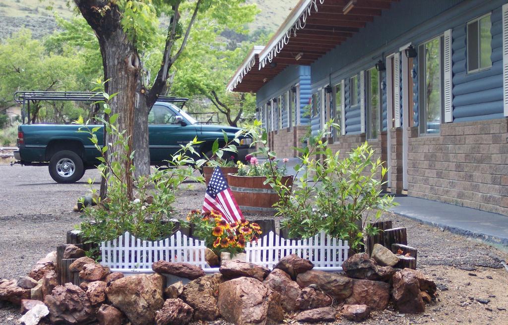 Toiyabe Motel Walker Eksteriør billede