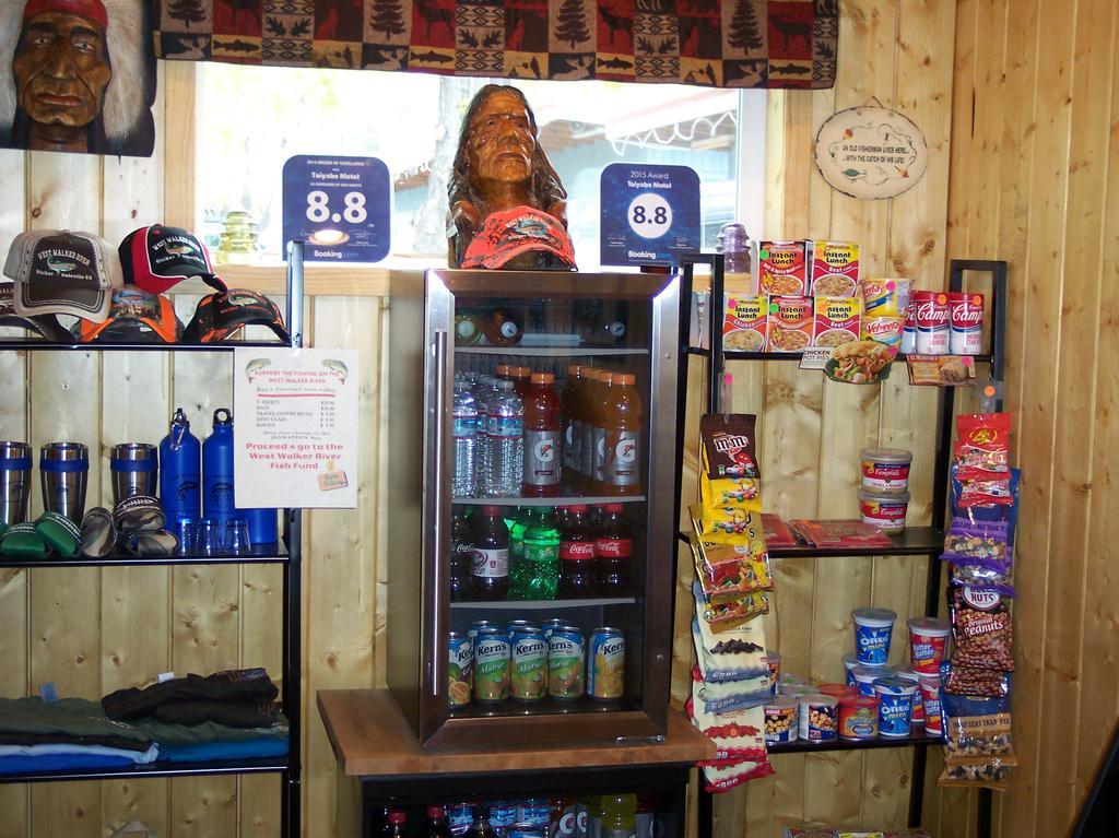 Toiyabe Motel Walker Eksteriør billede